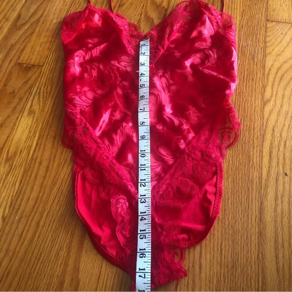 Vintage Red Lace bodysuit - Picture 4 of 10
